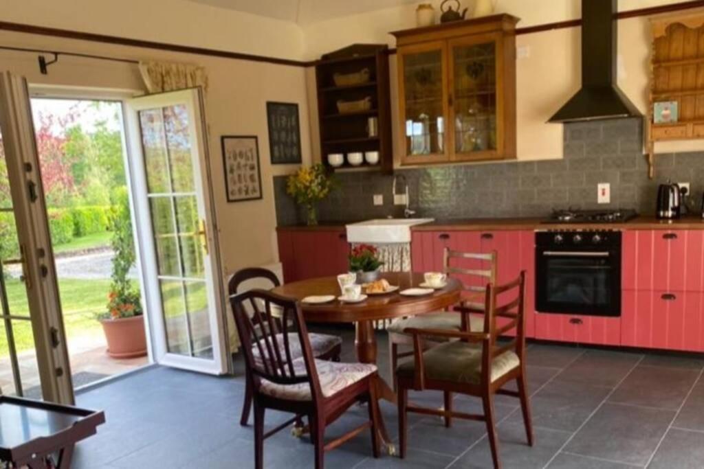 Yellow Heights Accommodation Tinahely Dış mekan fotoğraf